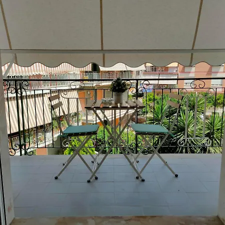 Holidays Guest house *