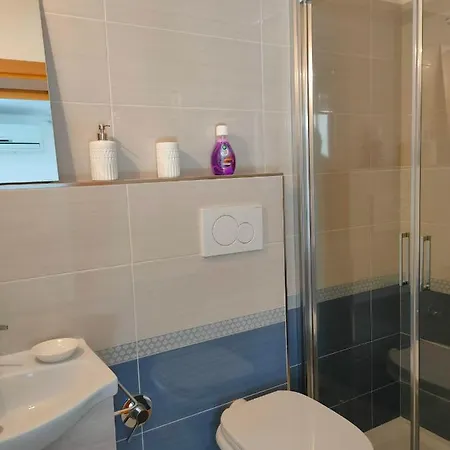 招待所 Holidays 加埃塔